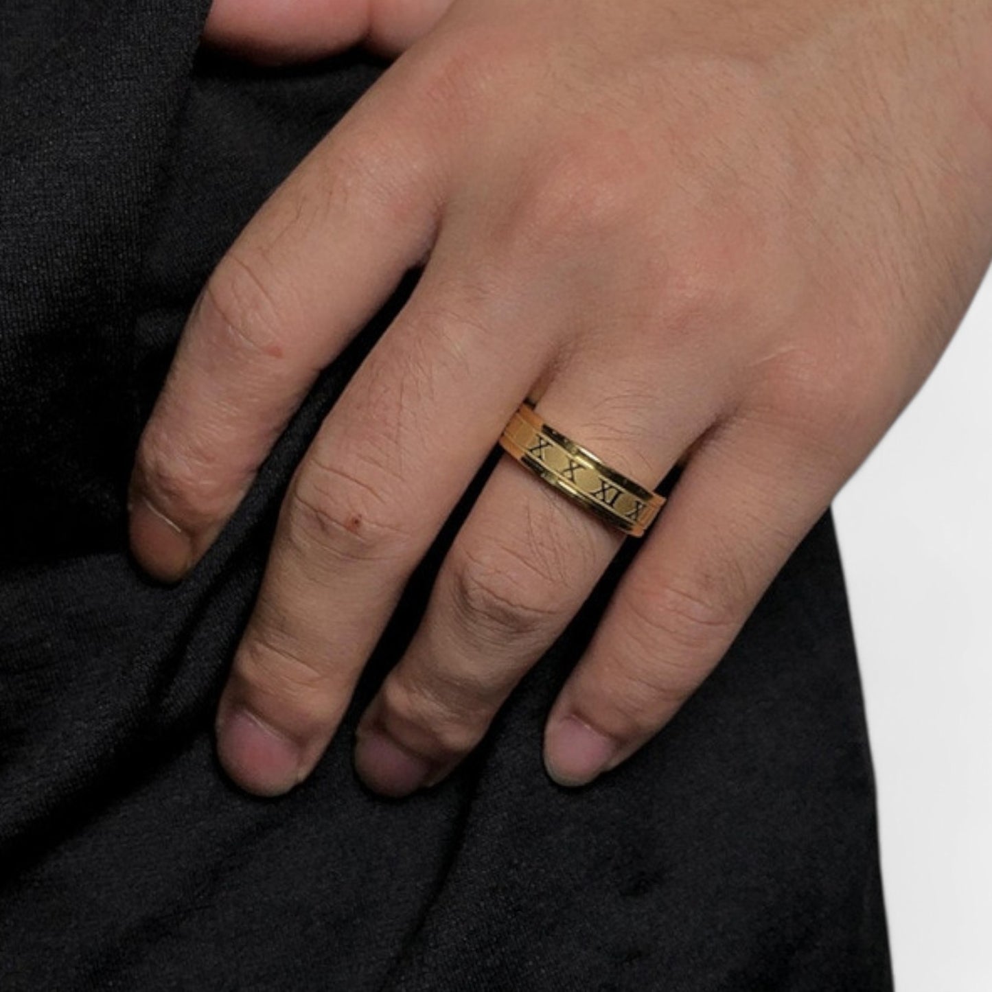 Emiela | Bague Romaine pour Homme (Or)